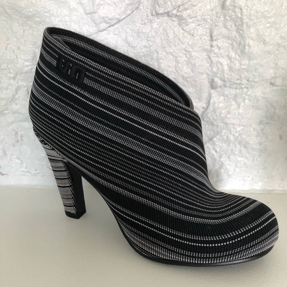 United Nude Fold Mid Boot Grey Stripes Black White Stretch Size 6